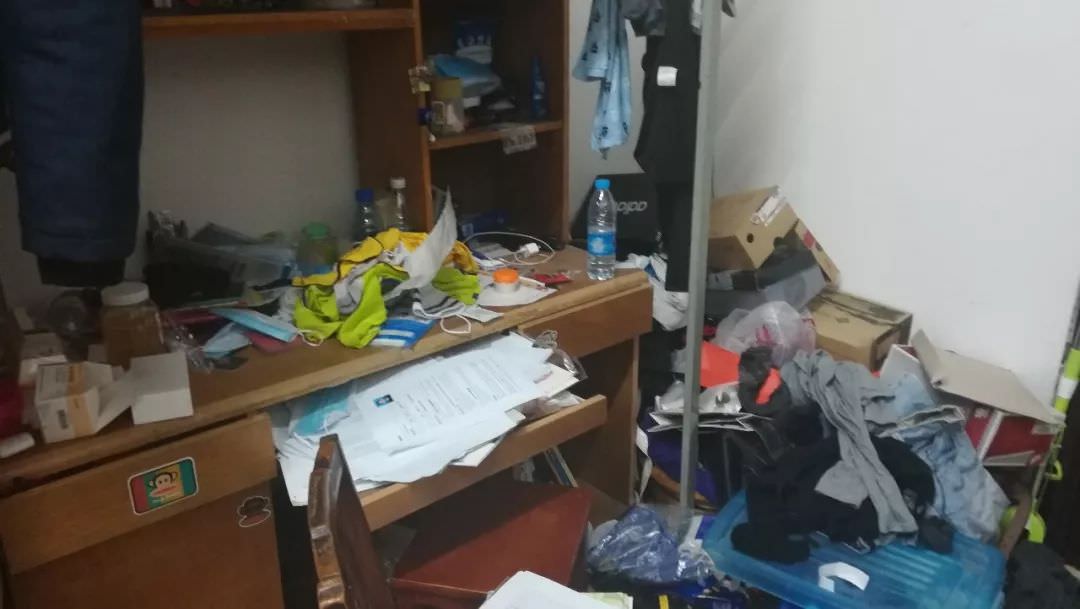 desk